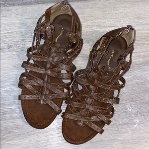 Cloudwalker’s brown sandals size 9.5 women.